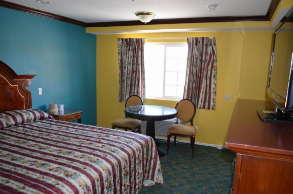 Cloud 9 Inn LAX image 21